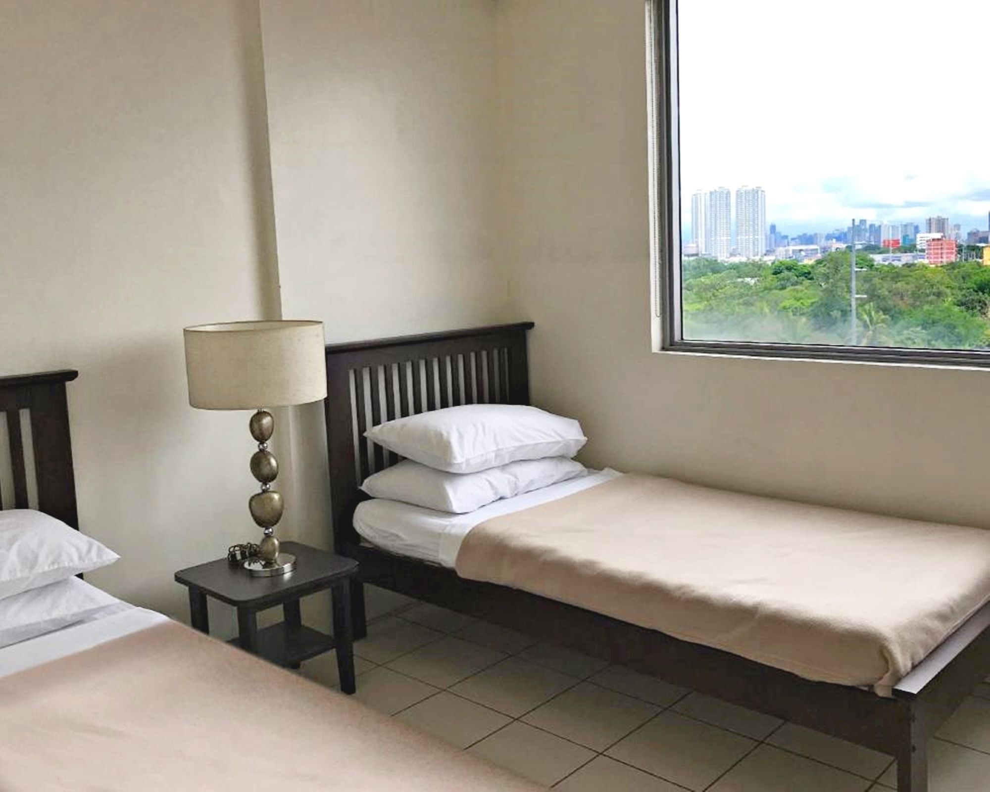 Reddoorz Plus @ E Rodriguez Corner Banawe 奎松市 外观 照片